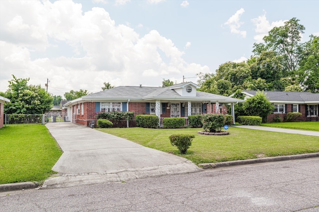 118 E Hale St, Augusta, GA 30901 - ranch-style home with driveway and brick siding