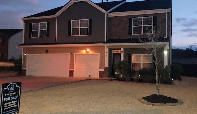 view of front facade with a garage