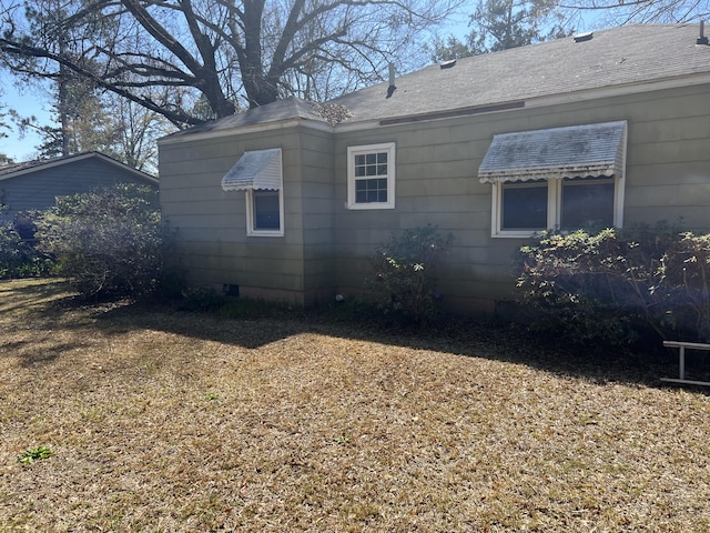303 Spruce St, Louisville, GA 30434 - view of side of property featuring crawl space and a shingled roof
