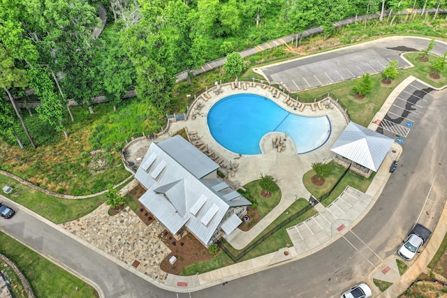 216 Dixon Ct, Evans, GA 30809 - aerial view of a pool