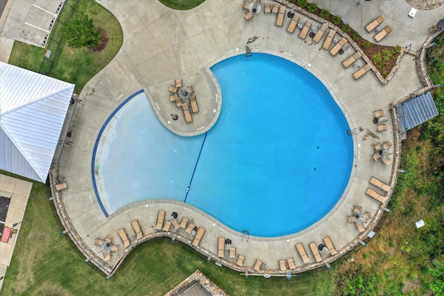216 Dixon Ct, Evans, GA 30809 - aerial view of a pool area