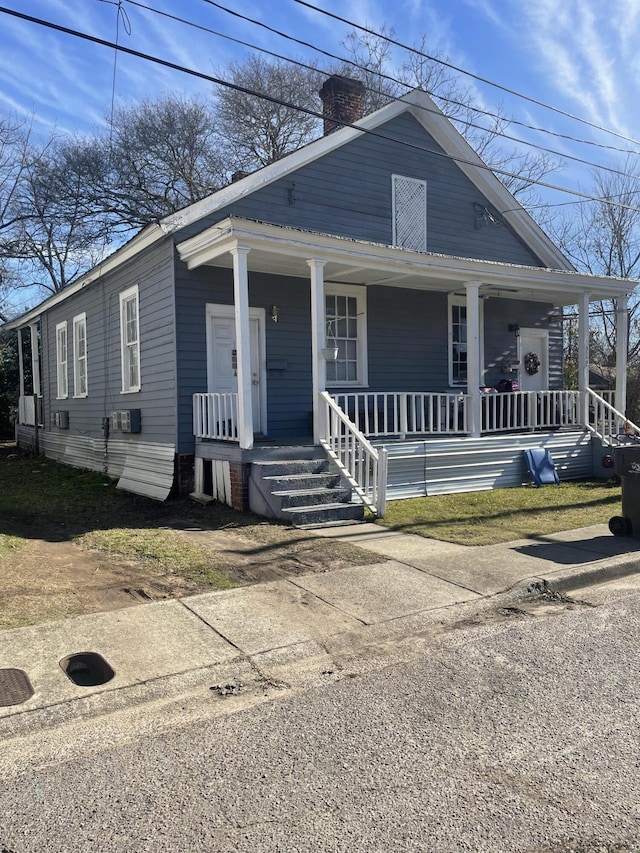 view of front facade with a porch