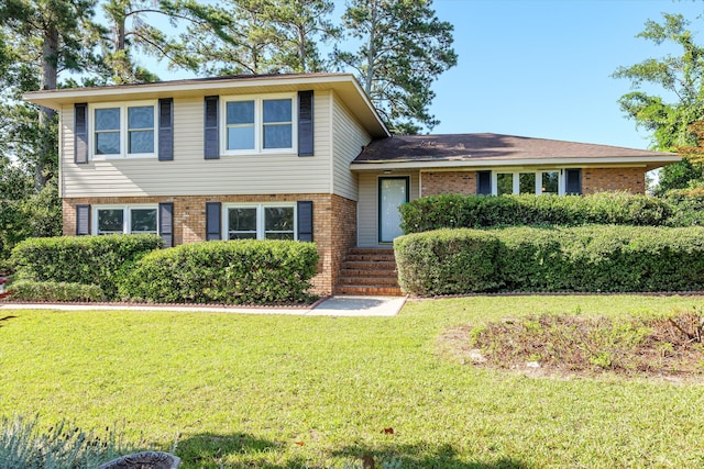 172 Creek View Ct, Martinez, GA 30907 - tri-level home featuring brick siding and a front yard
