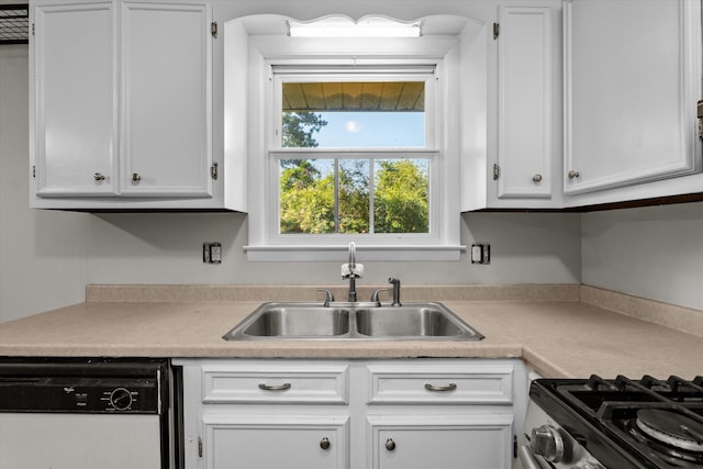 172 Creek View Ct, Martinez, GA 30907 - kitchen with dishwasher, white cabinetry, and light countertops