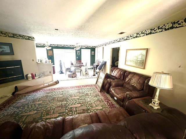 6322 Yelton Rd, Appling, GA 30802 - living area featuring a textured ceiling