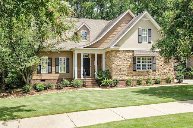 view of front of house featuring a front lawn