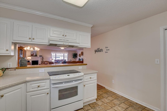 kitchen featuring electric stove, white cabinetry, kitchen peninsula, and a textured ceiling