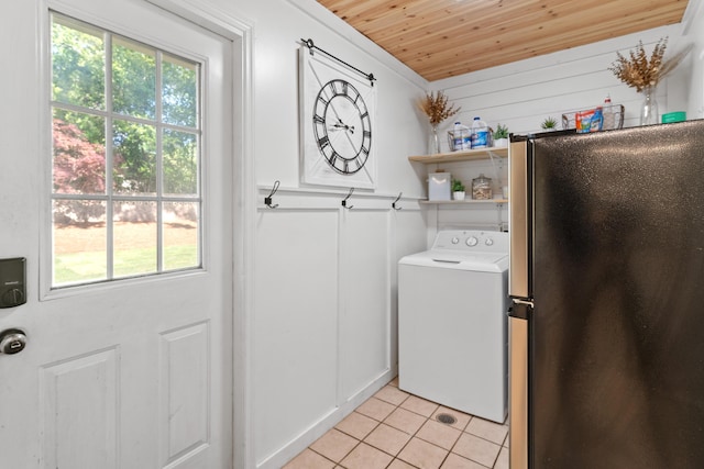 4065 S Goshen Lake Dr, Augusta, GA 30906 - laundry area with washer / clothes dryer, laundry area, wooden ceiling, and a healthy amount of sunlight