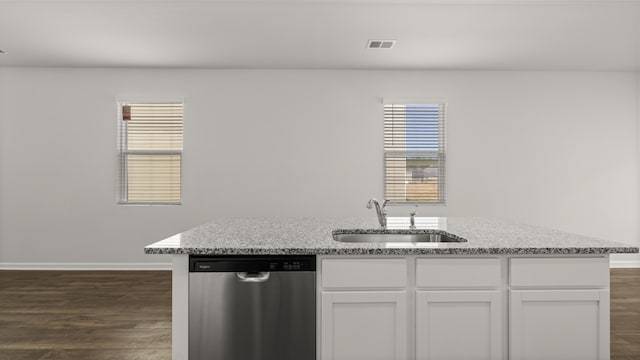 unfurnished bedroom with baseboards, visible vents, and light carpet