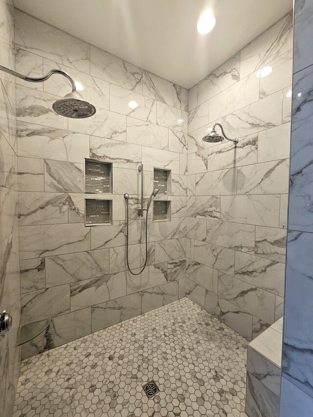 649 Bent Creek Dr, Evans, GA 30809 - full bathroom featuring a tile shower