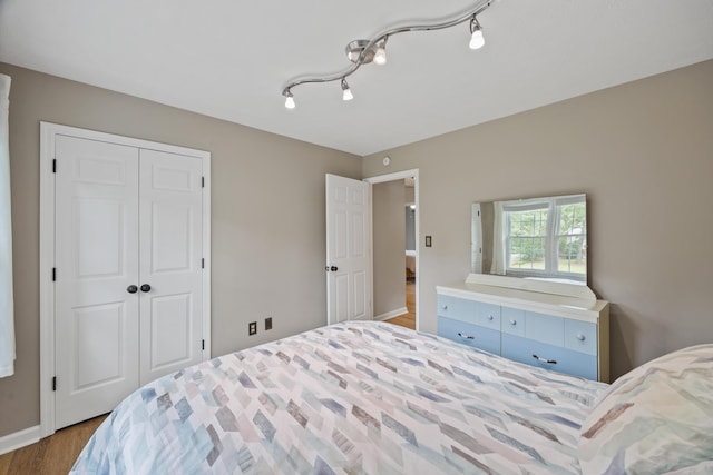 534 Creekridge Rd, Aiken, SC 29803 - bedroom with wood finished floors and a closet