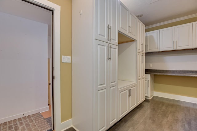525 Brigham Trl, Augusta, GA 30909 - mudroom with built in study area and ornamental molding