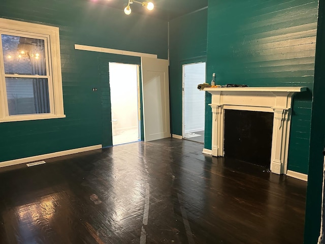 view of unfurnished living room