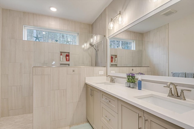 248 Amelia Dr, Mccormick, SC 29835 - full bath featuring a walk in shower, visible vents, and a sink