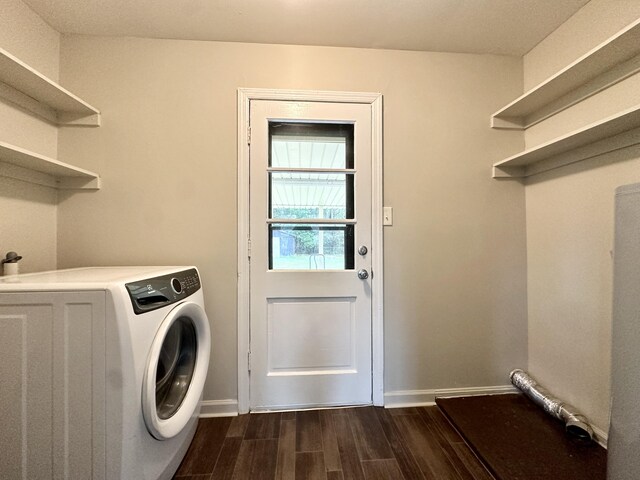 washroom featuring washer / dryer