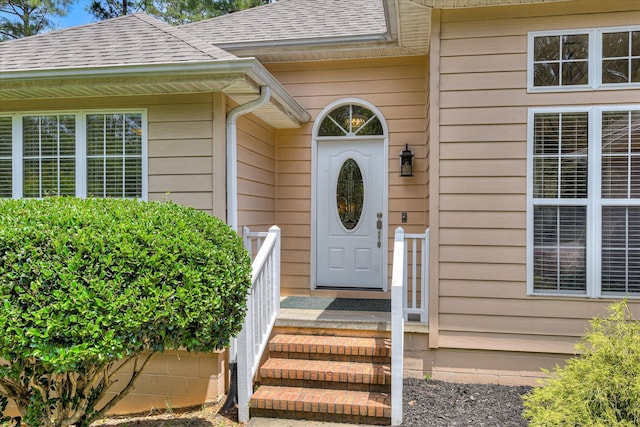 267 Fairway Dr, Mccormick, SC 29835 - doorway to property with a shingled roof