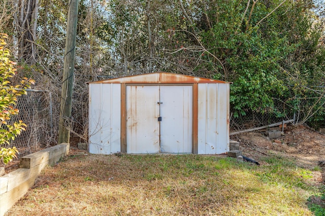 view of outbuilding