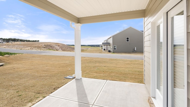 view of yard with a patio