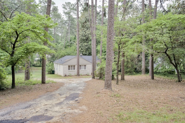 view of front of home featuring driveway