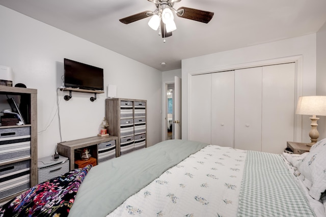 bedroom featuring a closet and ceiling fan
