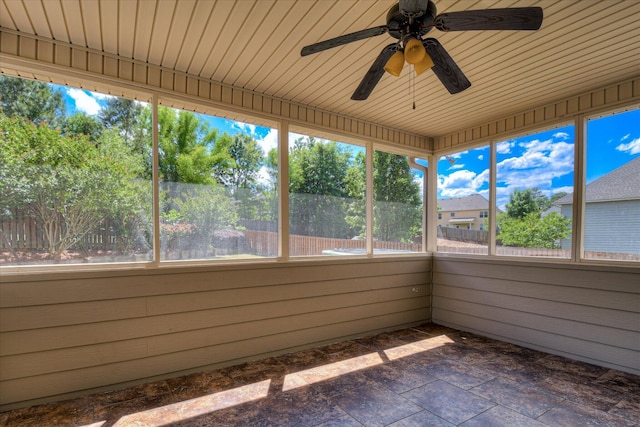 514 Hardwick Ct, Evans, GA 30809 - unfurnished sunroom featuring ceiling fan