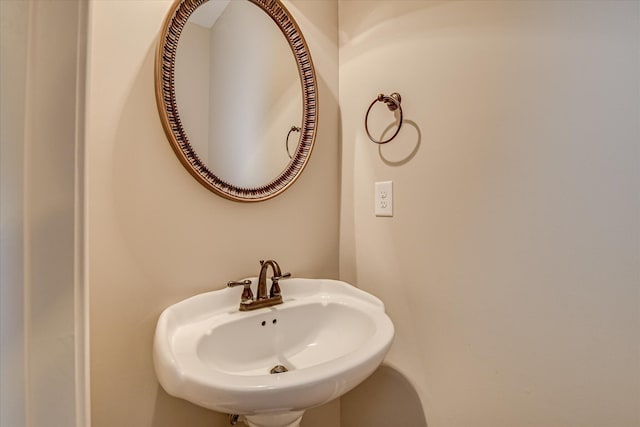 514 Hardwick Ct, Evans, GA 30809 - bathroom featuring a sink