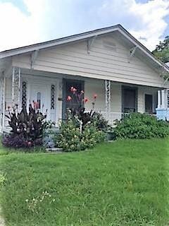 633 Bohler Ave, Augusta, GA 30904 - view of front facade with a front lawn and a porch