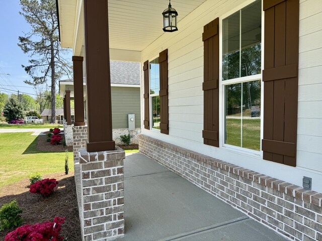 view of front of house with a porch