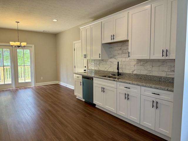 213 Whiskey Rd, Grovetown, GA 30813 - kitchen featuring a sink, tasteful backsplash, dark wood-style floors, dishwashing machine, and an inviting chandelier