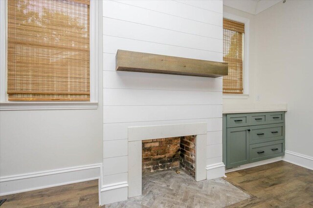 925 Beman St, Augusta, GA 30904 - detailed view of wood finished floors and baseboards