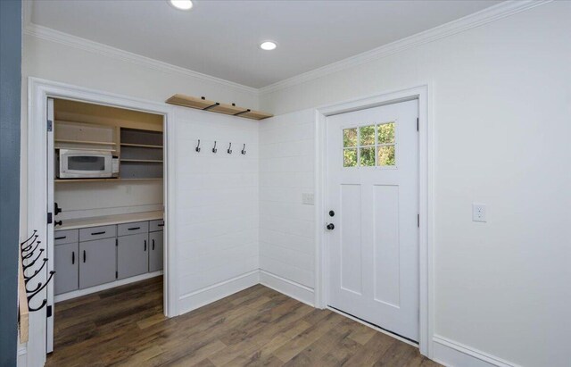 925 Beman St, Augusta, GA 30904 - doorway featuring crown molding, dark wood-style flooring, and recessed lighting