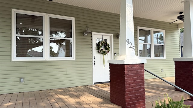 925 Beman St, Augusta, GA 30904 - wooden porch with ceiling fan