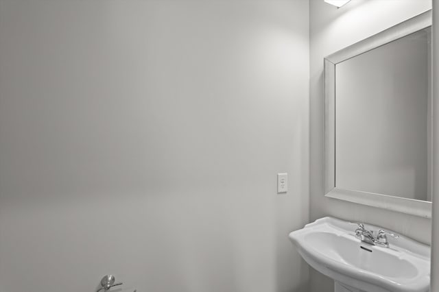 647 Bunchgrass St, Evans, GA 30809 - bathroom featuring a sink