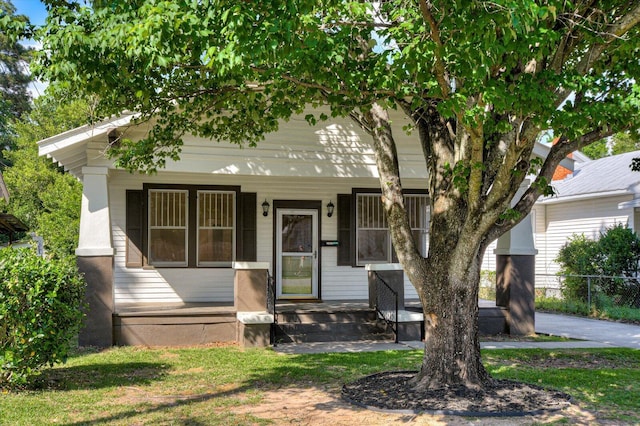 view of front of property with covered porch