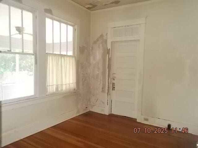 1420 Heath St, Augusta, GA 30904 - entryway with wood finished floors