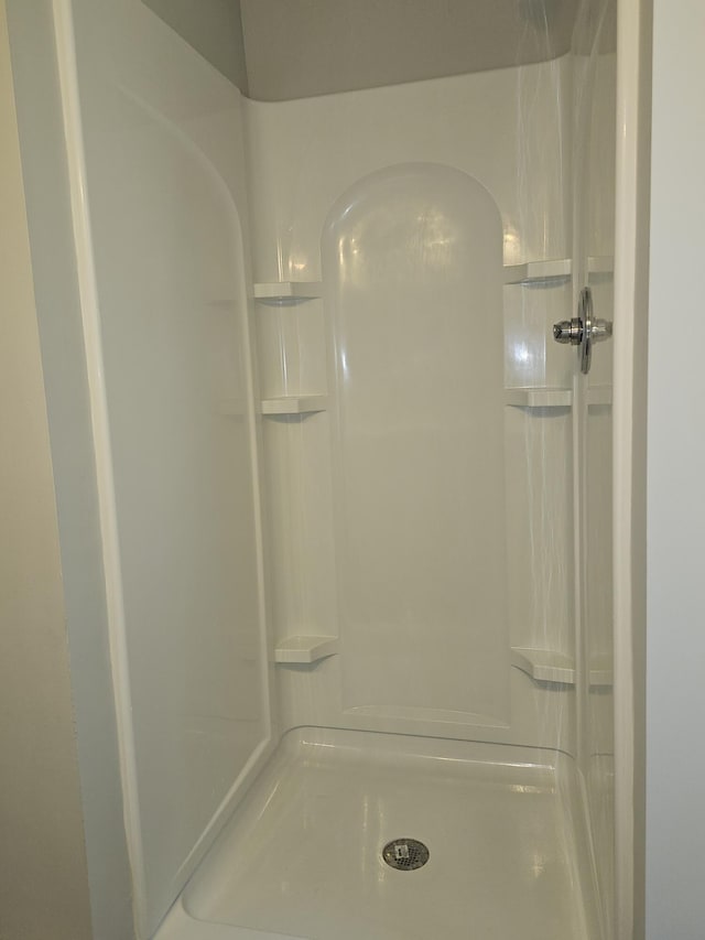 1014 Walnut St, Louisville, GA 30434 - bathroom featuring a shower
