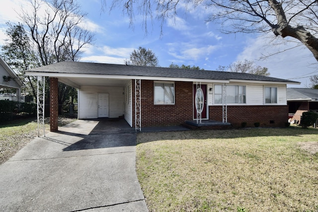 view of front of home featuring concrete driveway, crawl space, a front lawn, a carport, and brick siding