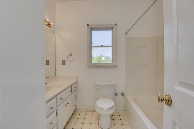 227 Water Oak Dr, Augusta, GA 30904 - full bathroom featuring vanity, toilet, baseboards, and curtained shower