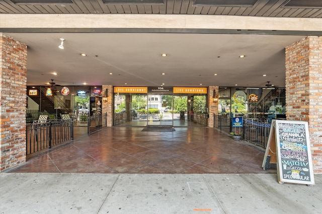 936 Broad St # 415, Augusta, GA 30901 - common area featuring visible vents
