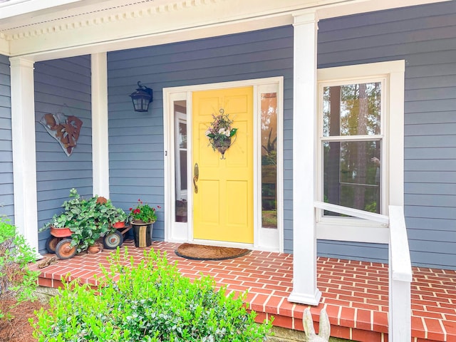 228 Heron Shrs, Mccormick, SC 29835 - view of exterior entry with a porch