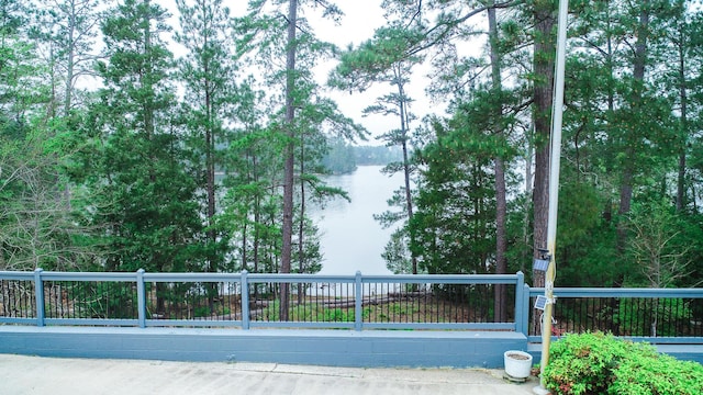 228 Heron Shrs, Mccormick, SC 29835 - exterior space with a water view and fence