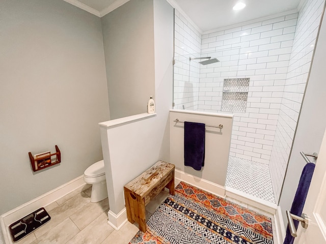 228 Heron Shrs, Mccormick, SC 29835 - bathroom featuring baseboards, crown molding, toilet, and walk in shower