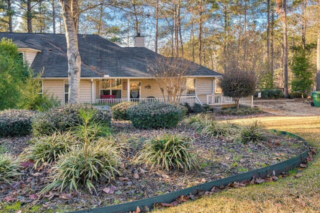 view of front of property with a porch