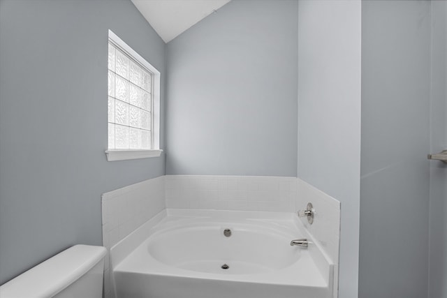 4308 Felmellow Dr, Grovetown, GA 30813 - full bath featuring a bath, toilet, and vaulted ceiling