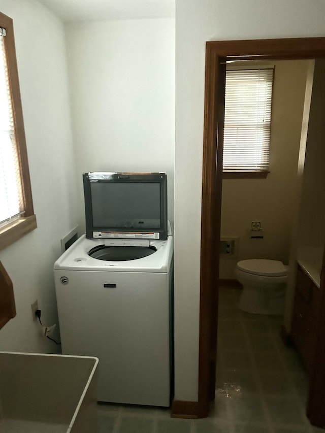 laundry room with washer / clothes dryer