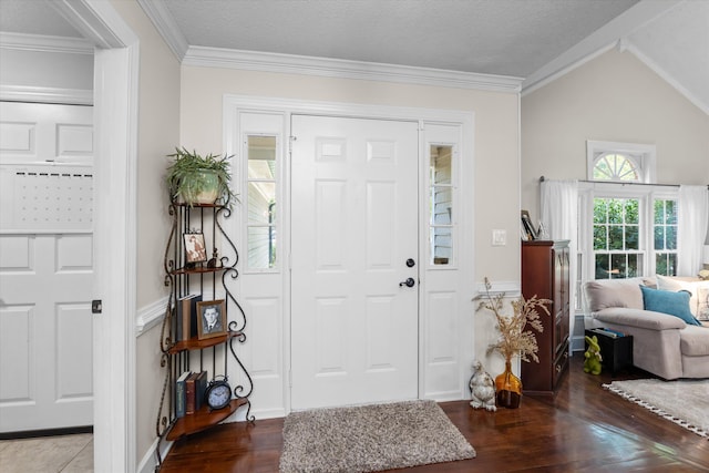 429 Cambridge Cir, Martinez, GA 30907 - foyer featuring wood finished floors, ornamental molding, and vaulted ceiling