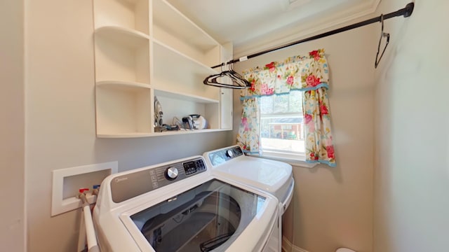 washroom with laundry area and washer and clothes dryer