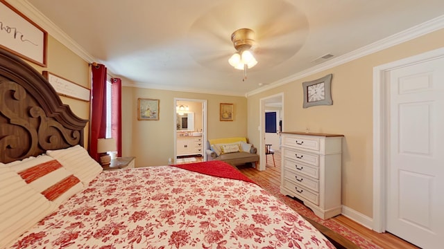 bedroom featuring baseboards, visible vents, ceiling fan, ornamental molding, and light wood-style floors