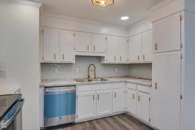 kitchen featuring electric stove, white cabinets, a sink, and dishwashing machine