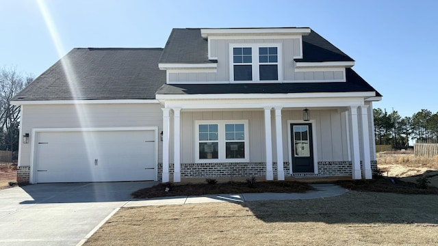 view of front facade with a garage